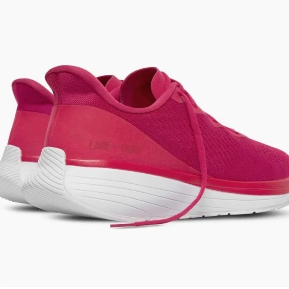 NIB Lane-Eight The Relay Trainer in Pink size US 7 $150‎